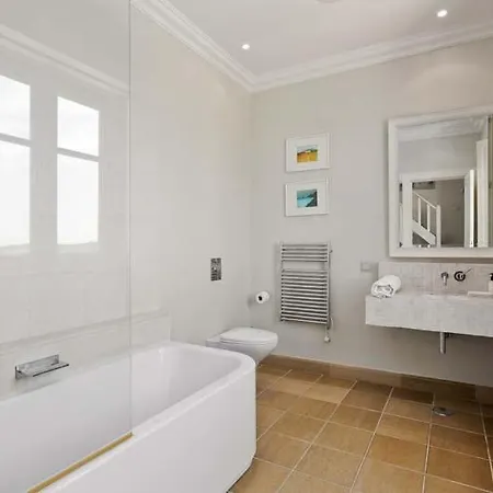 Sleeps 11 Pool Air Con Wifi *