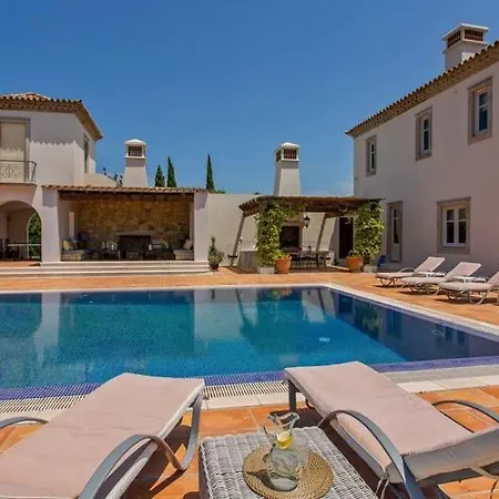Sleeps 11 Pool Air Con Wifi Willa Agostos
