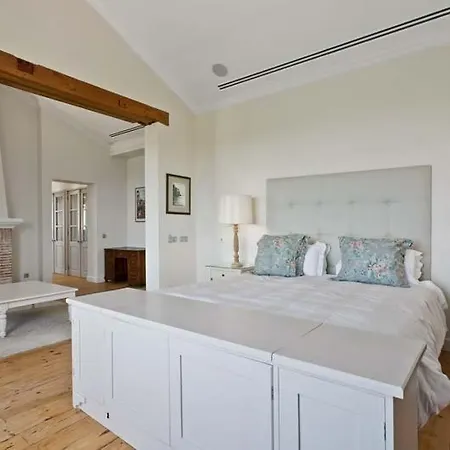 Sleeps 11 Pool Air Con Wifi *